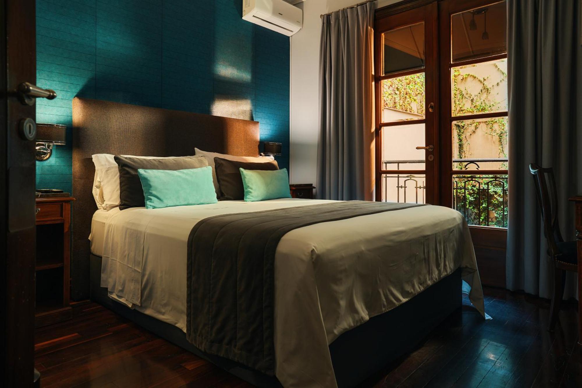 Hotel Miravida Soho & Wine Bar 3*